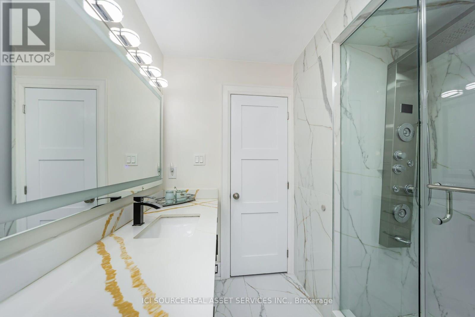 Photo 25 of 12 Amethyst Circle, Brampton ON