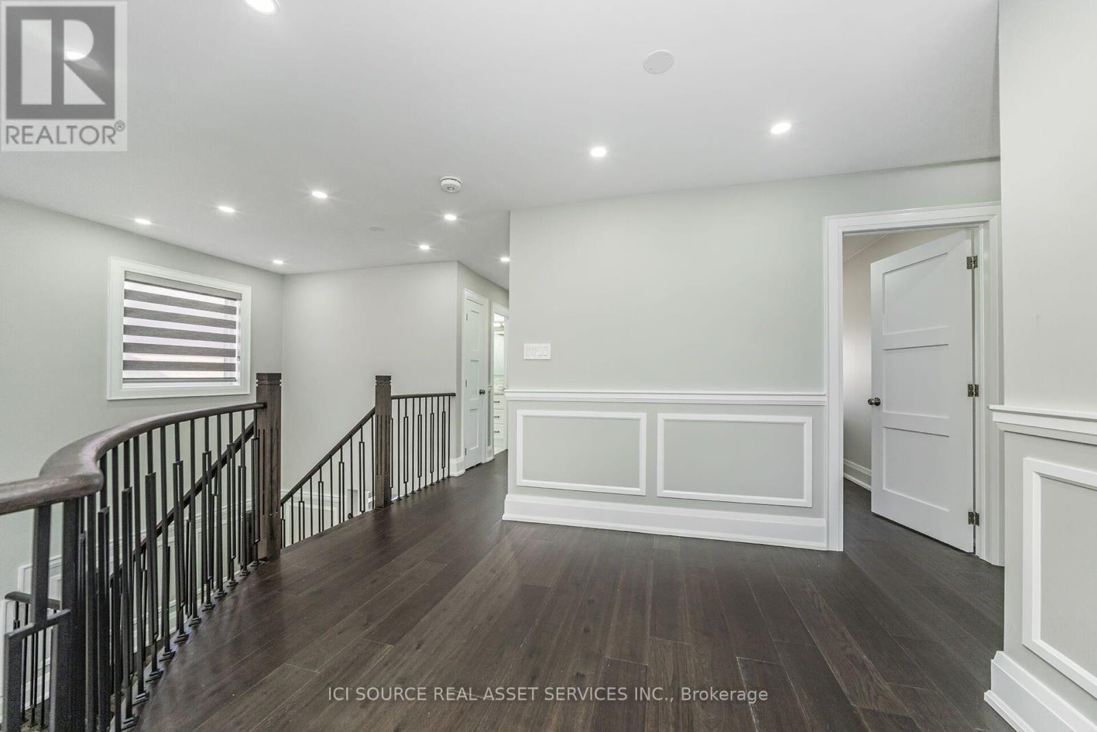 Photo 21 of 12 Amethyst Circle, Brampton ON