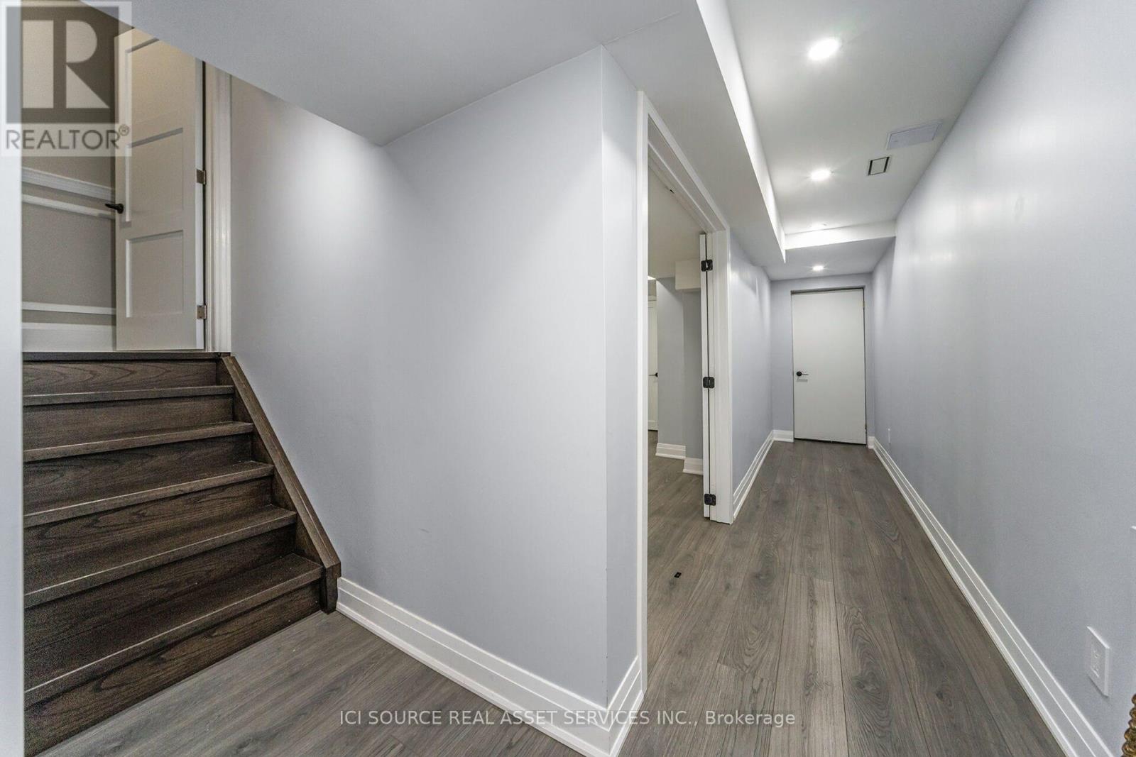 Photo 38 of 12 Amethyst Circle, Brampton ON