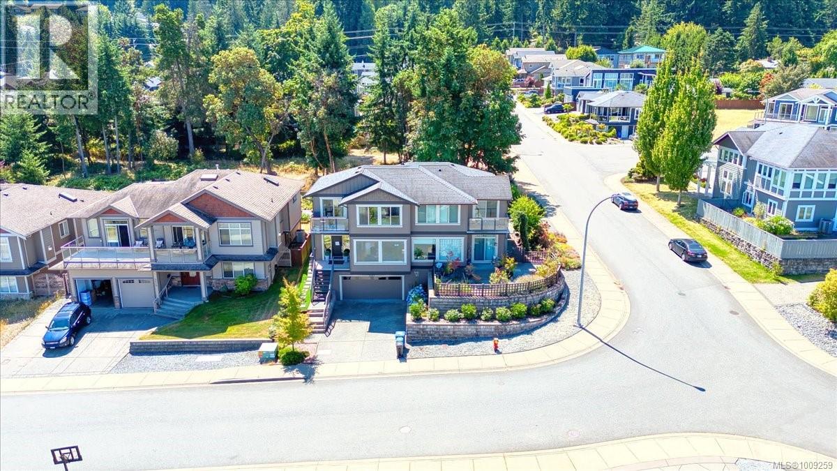 Photo 2 of 5647 Oceanview Terr, Nanaimo BC