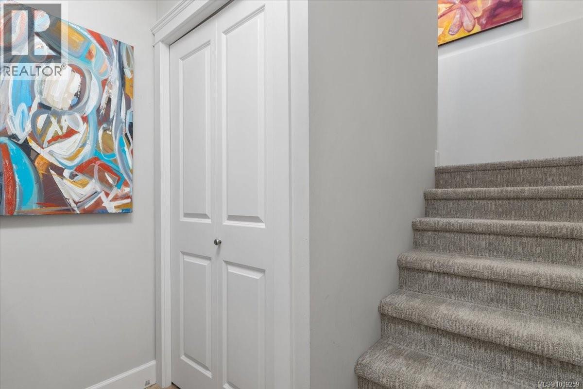 Photo 34 of 5647 Oceanview Terr, Nanaimo BC