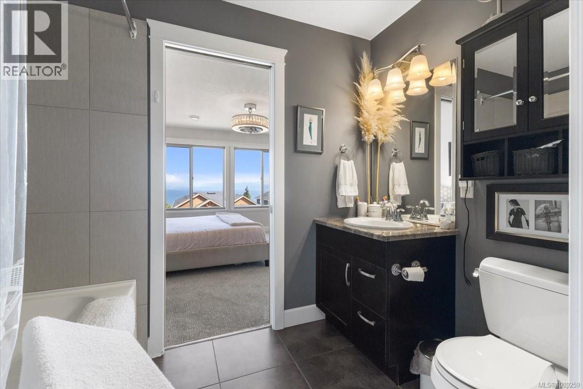 Photo 30 of 5647 Oceanview Terr, Nanaimo BC