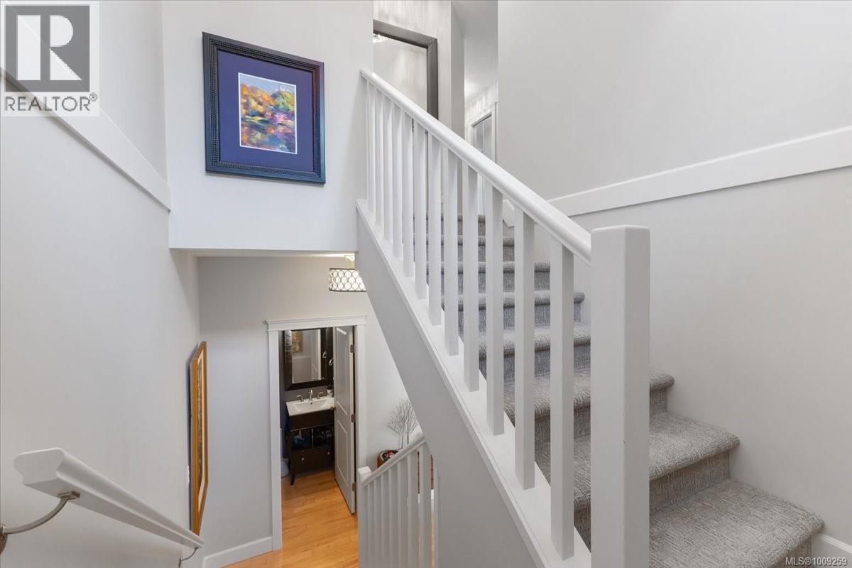 Photo 32 of 5647 Oceanview Terr, Nanaimo BC