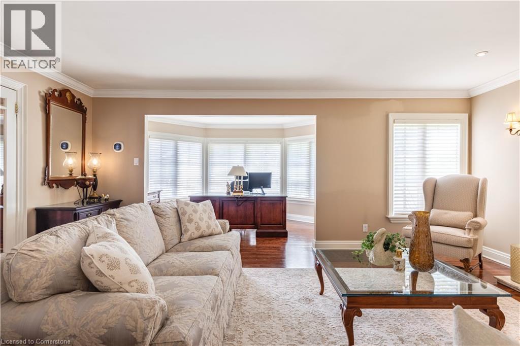 Photo 11 of 56 Cameo Street, Oakville ON