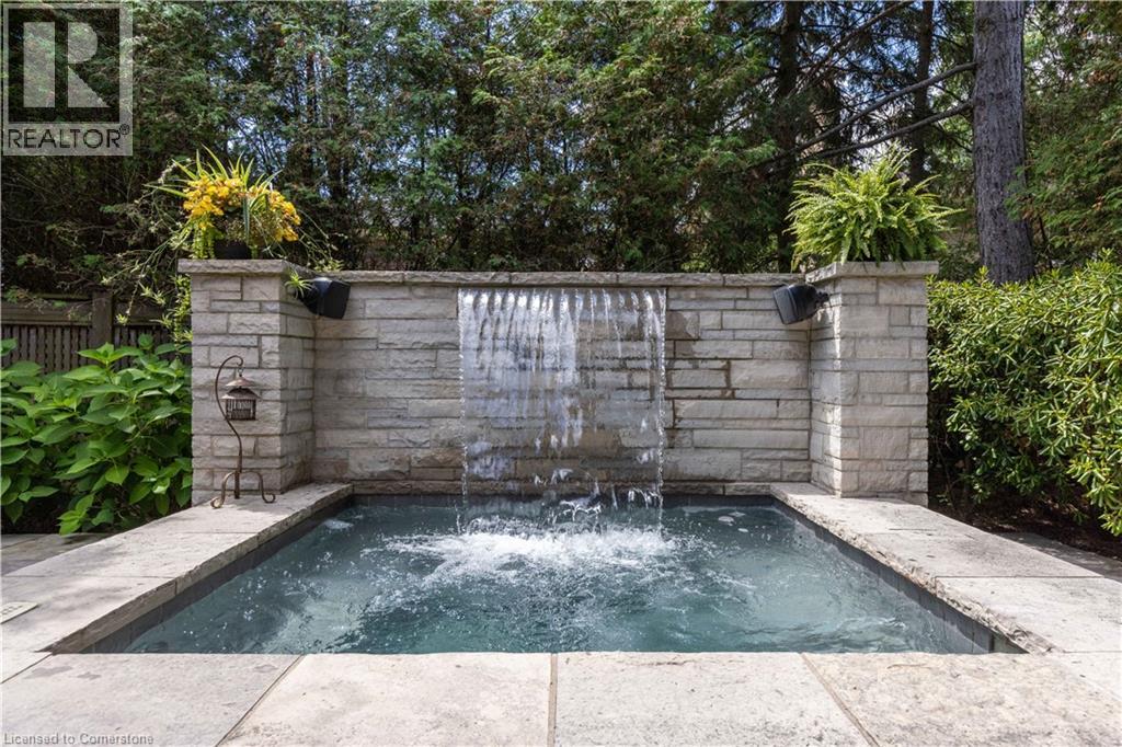 Photo 3 of 56 Cameo Street, Oakville ON