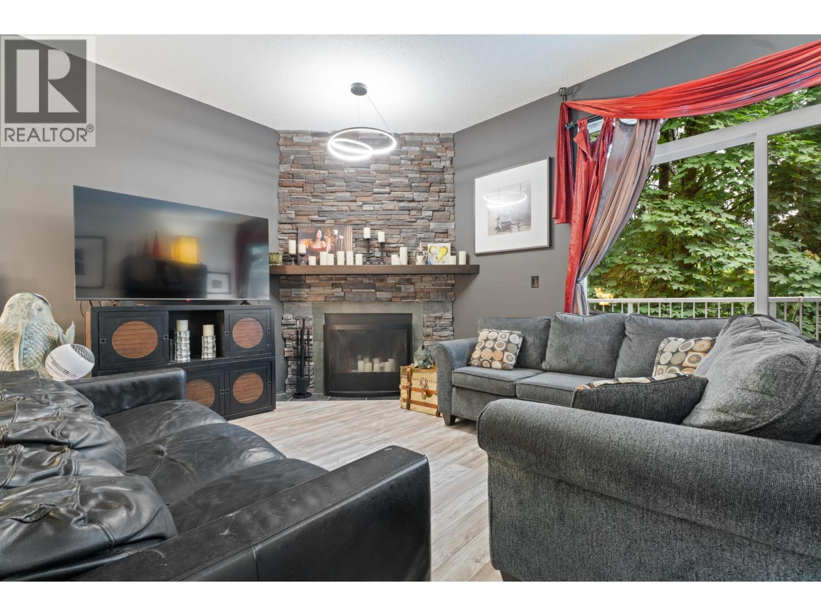 Photo 5 of 74 1240 Falcon Drive, Coquitlam BC