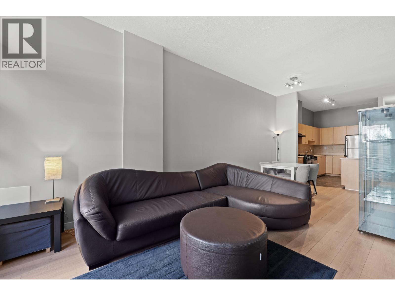 Photo 1 of 102 2102 W 38th Avenue, Vancouver BC