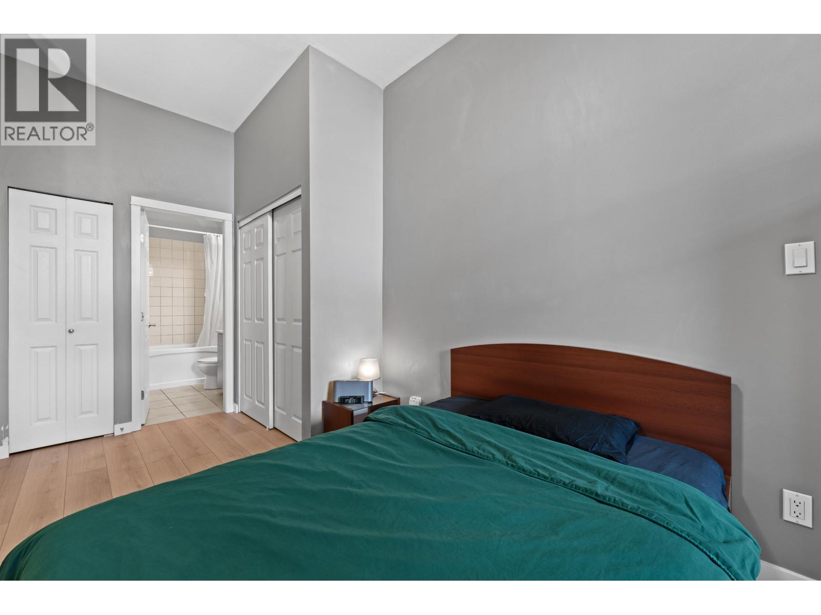 Photo 8 of 102 2102 W 38th Avenue, Vancouver BC