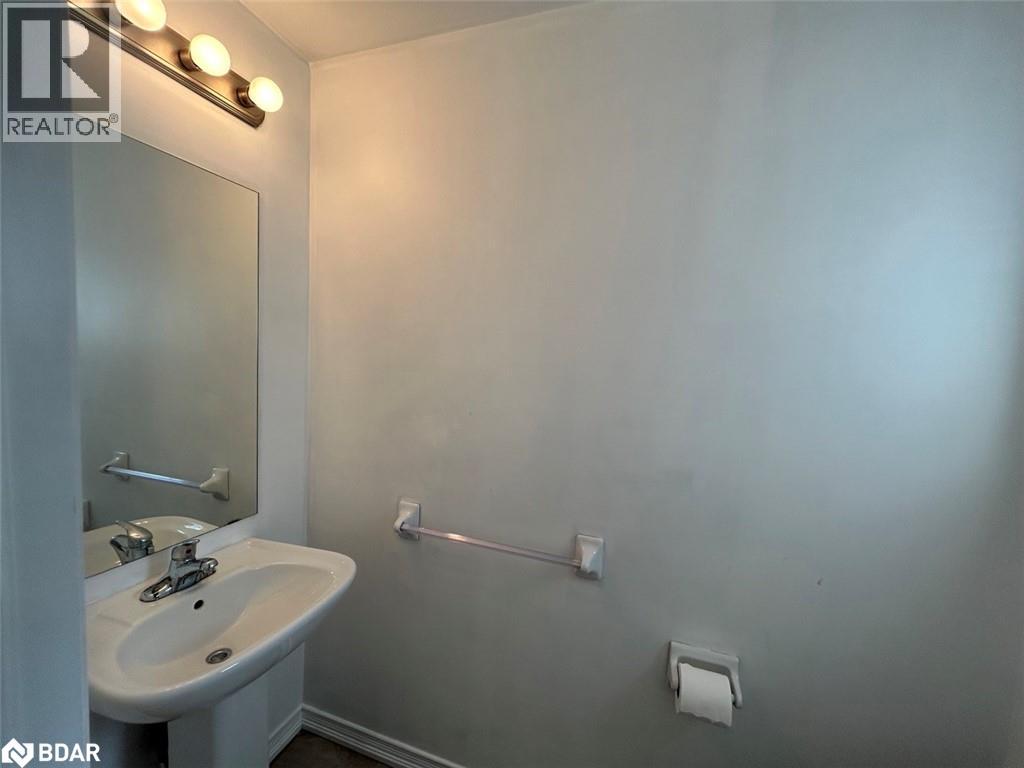 Photo 17 of 90 Franks Way, Barrie ON