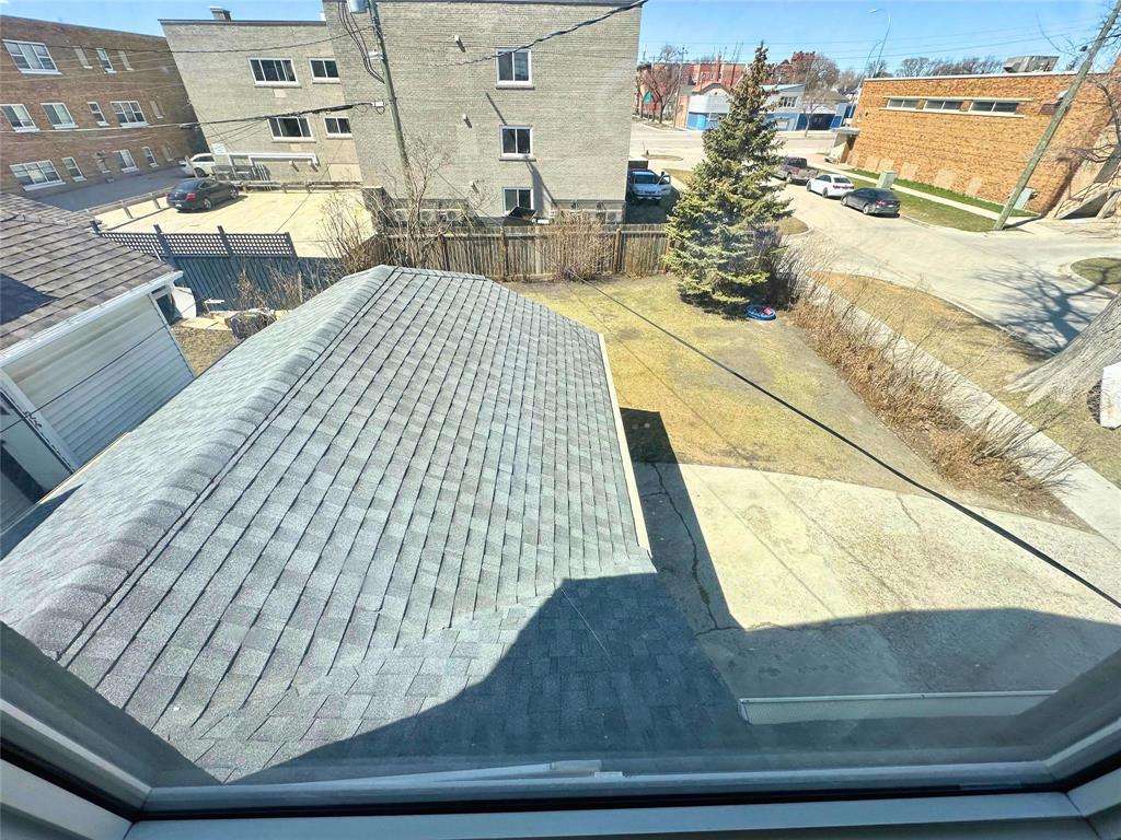 Photo 6 of 170 Machray Avenue, Winnipeg MB