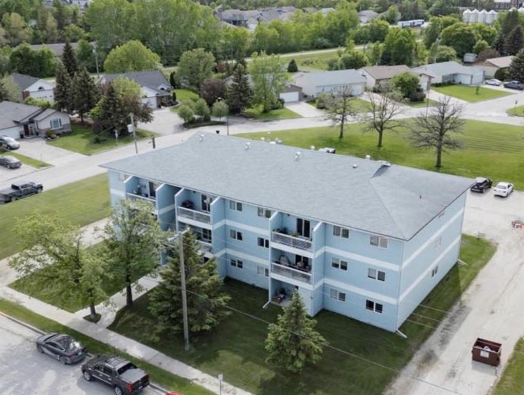 Photo 24 of 303 92 Fifth Street S, Beausejour MB