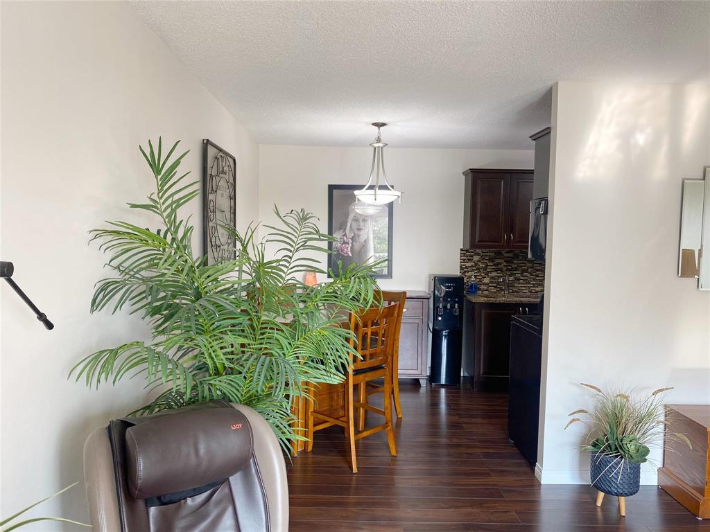Photo 5 of 303 92 Fifth Street S, Beausejour MB