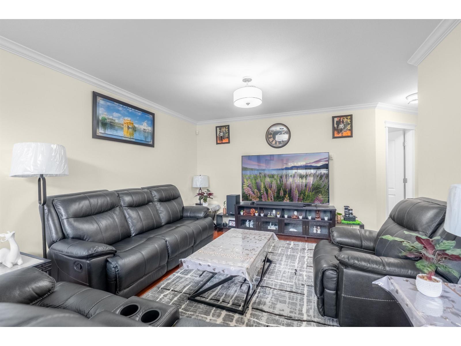 Photo 3 of 10 7250 122 Street, Surrey BC