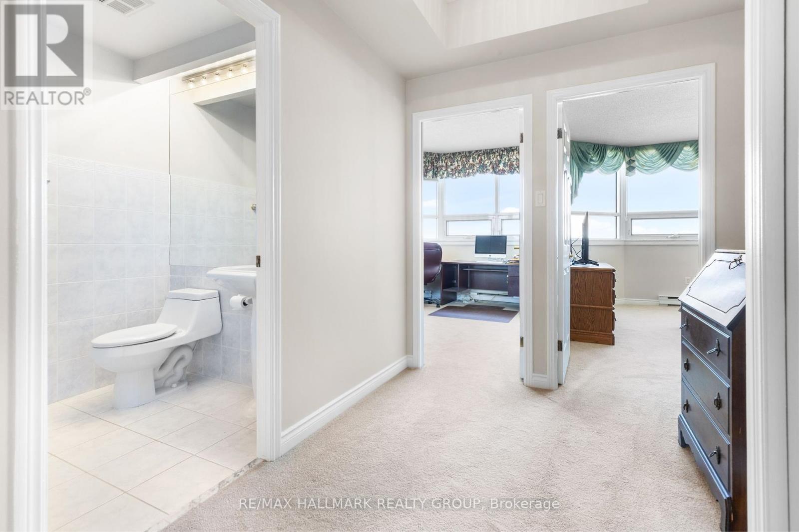 Photo 16 of 2403 1480 Riverside Drive, Ottawa ON