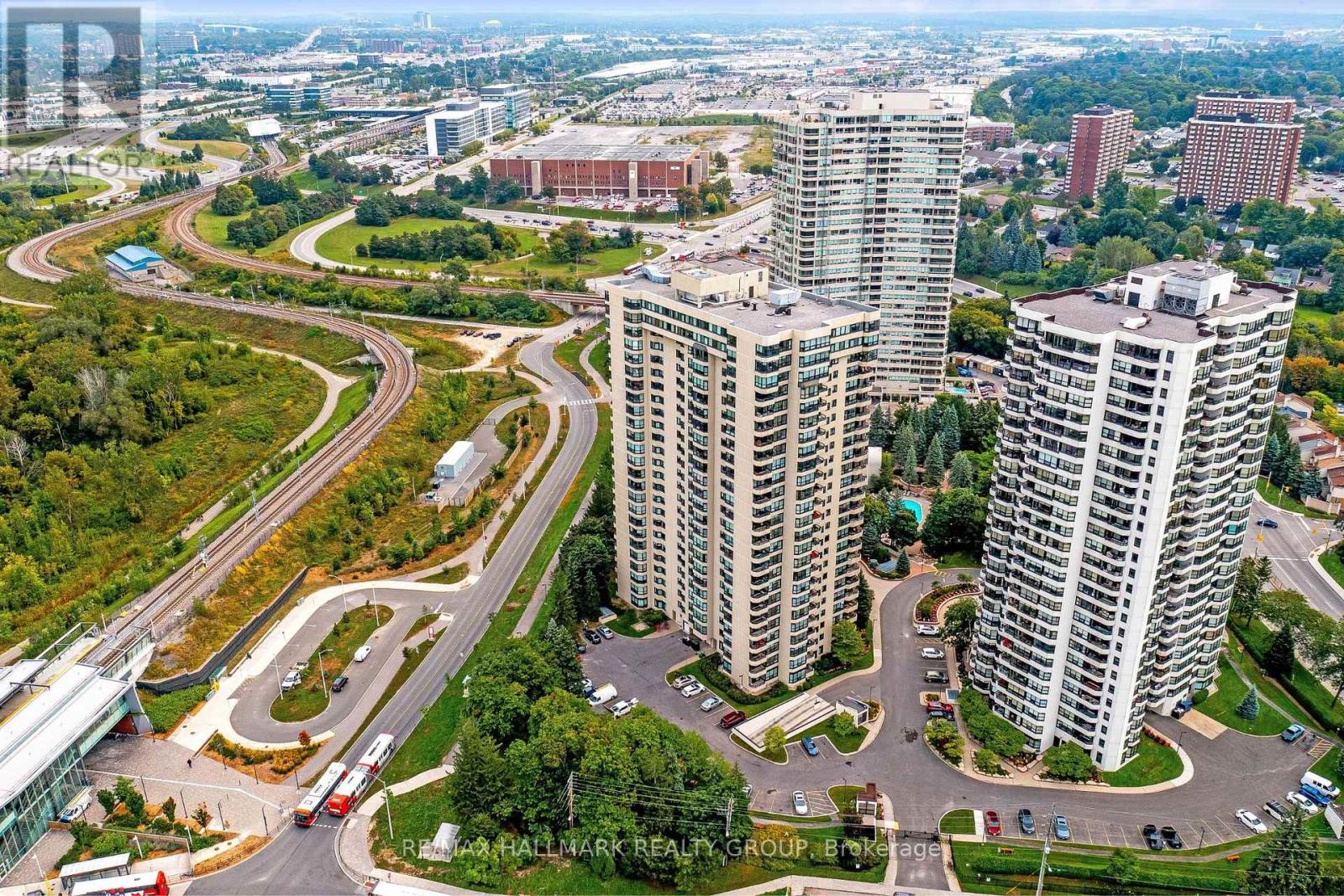 Photo 17 of 2403 1480 Riverside Drive, Ottawa ON