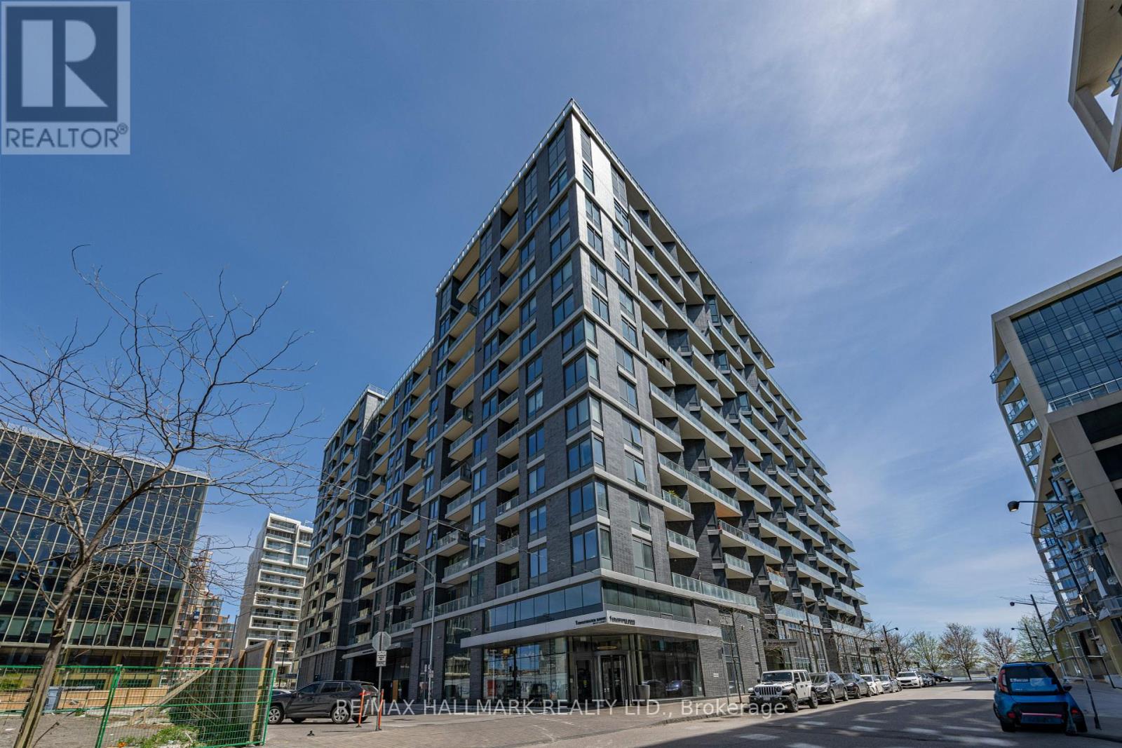 Photo 1 of 409 1 Edgewater Drive, Toronto ON