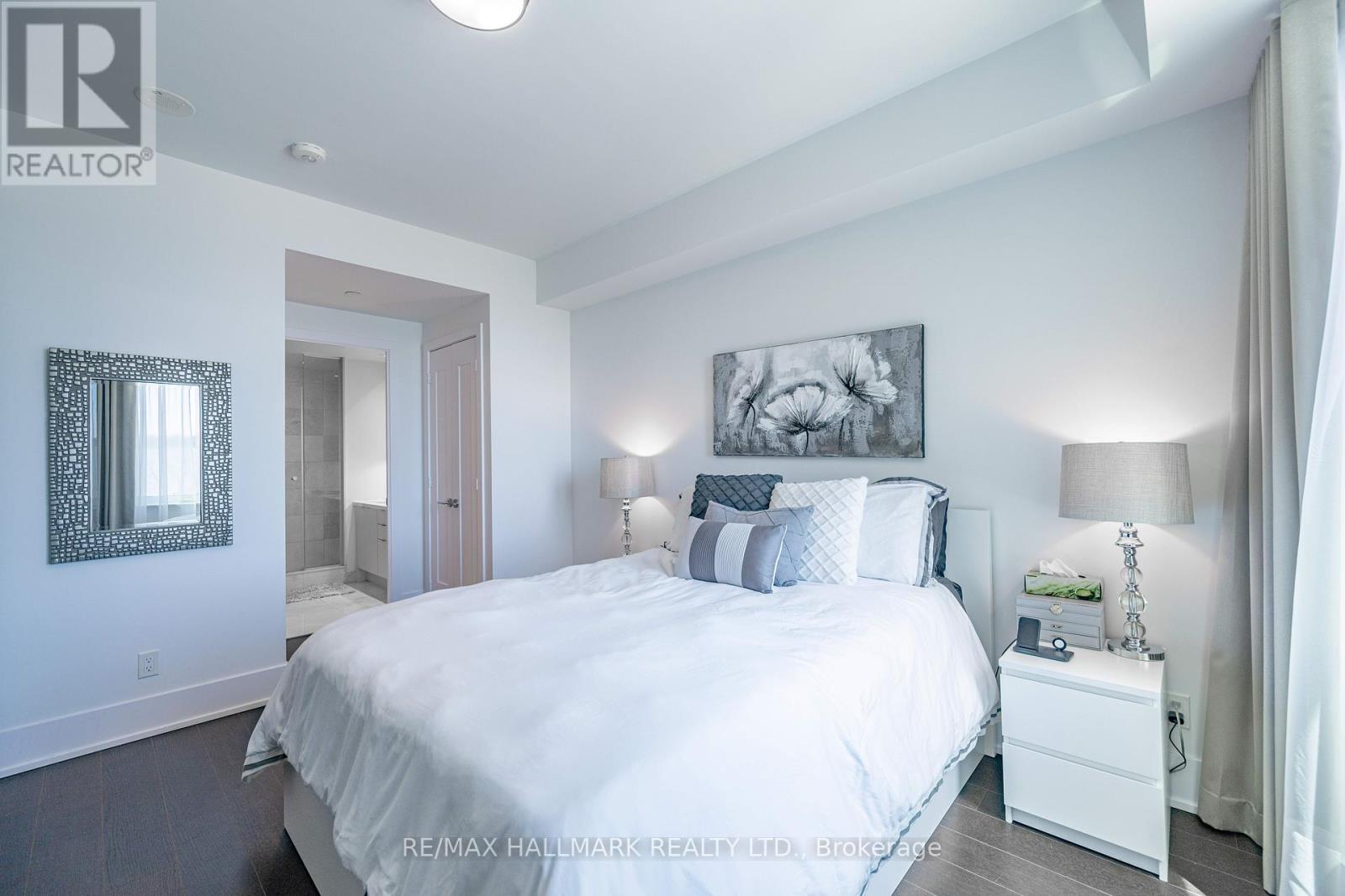 Photo 11 of 409 1 Edgewater Drive, Toronto ON