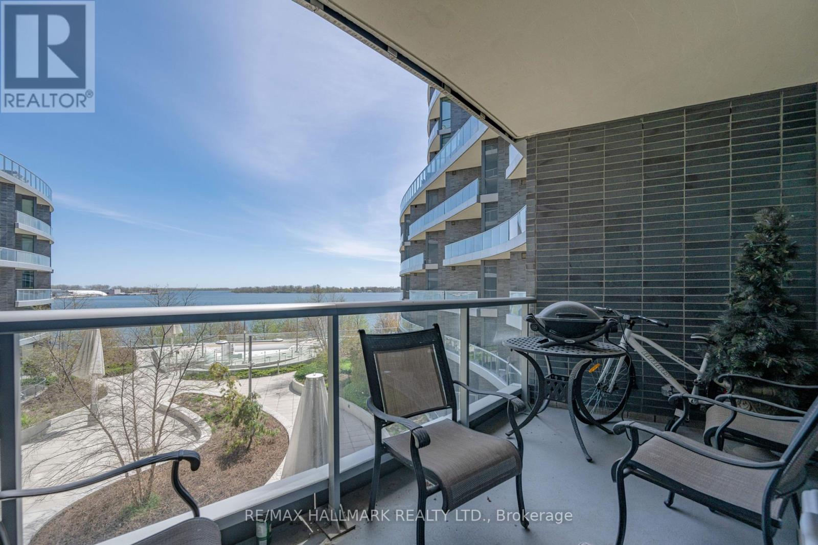 Photo 12 of 409 1 Edgewater Drive, Toronto ON