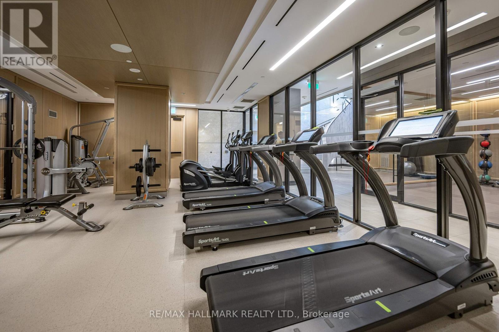 Photo 15 of 409 1 Edgewater Drive, Toronto ON