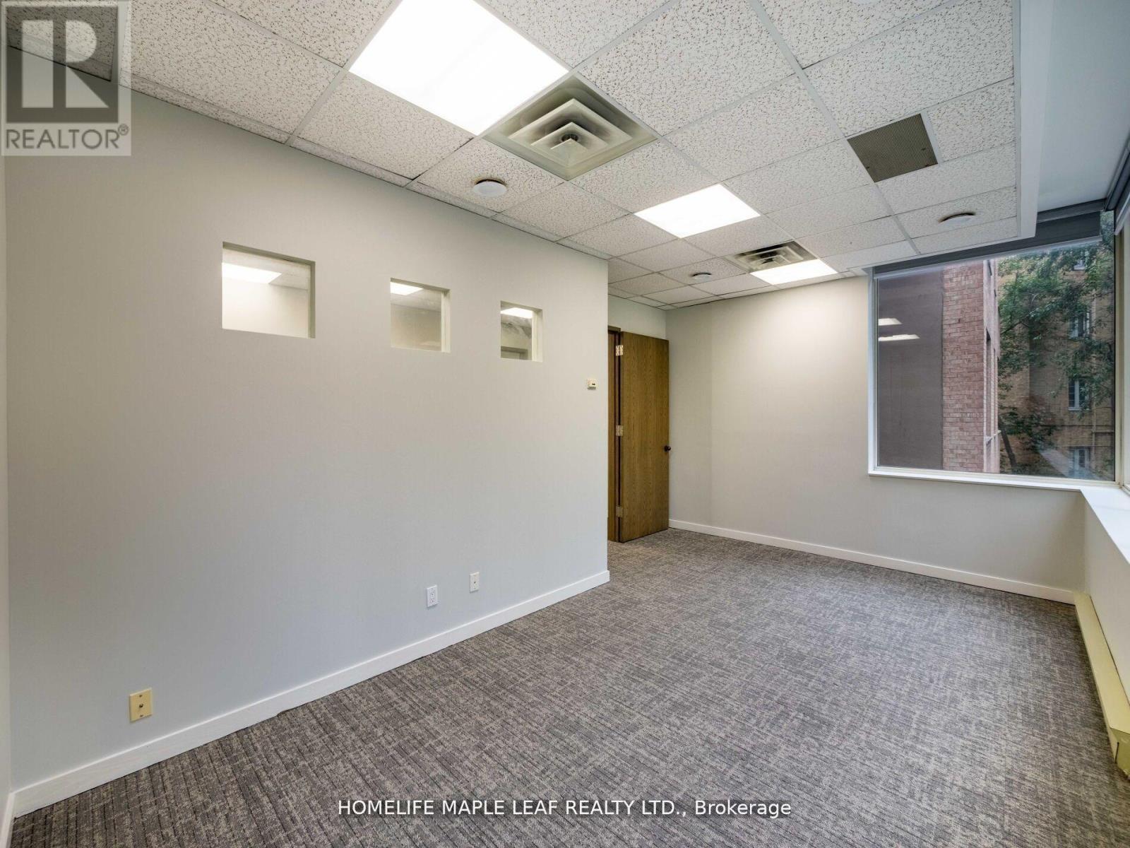 Photo 2 of 219 1033 Bay Street, Toronto ON