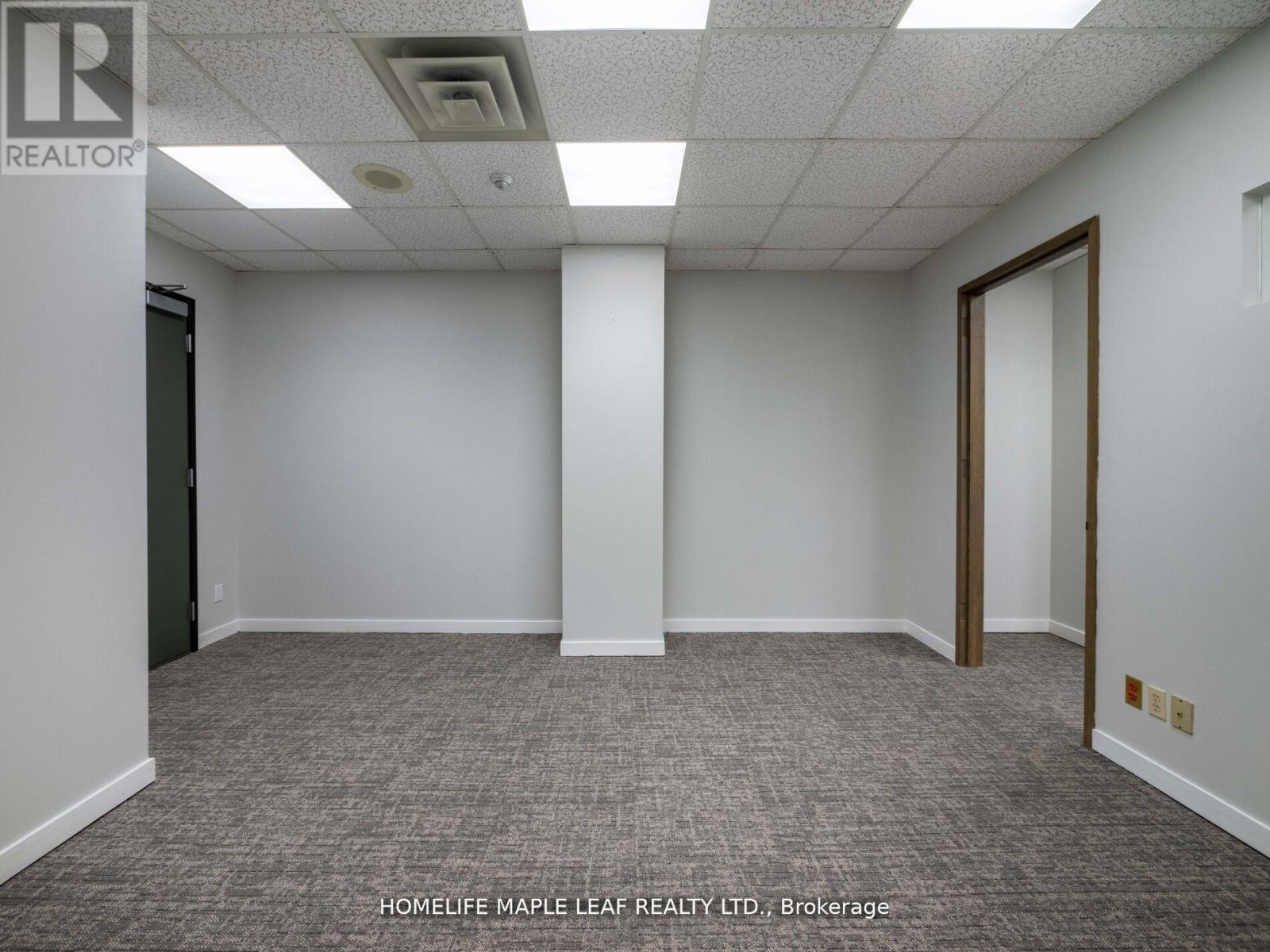 Photo 33 of 219 1033 Bay Street, Toronto ON