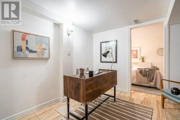 Photo 3 of Lower 736 Woodbine Avenue, Toronto ON