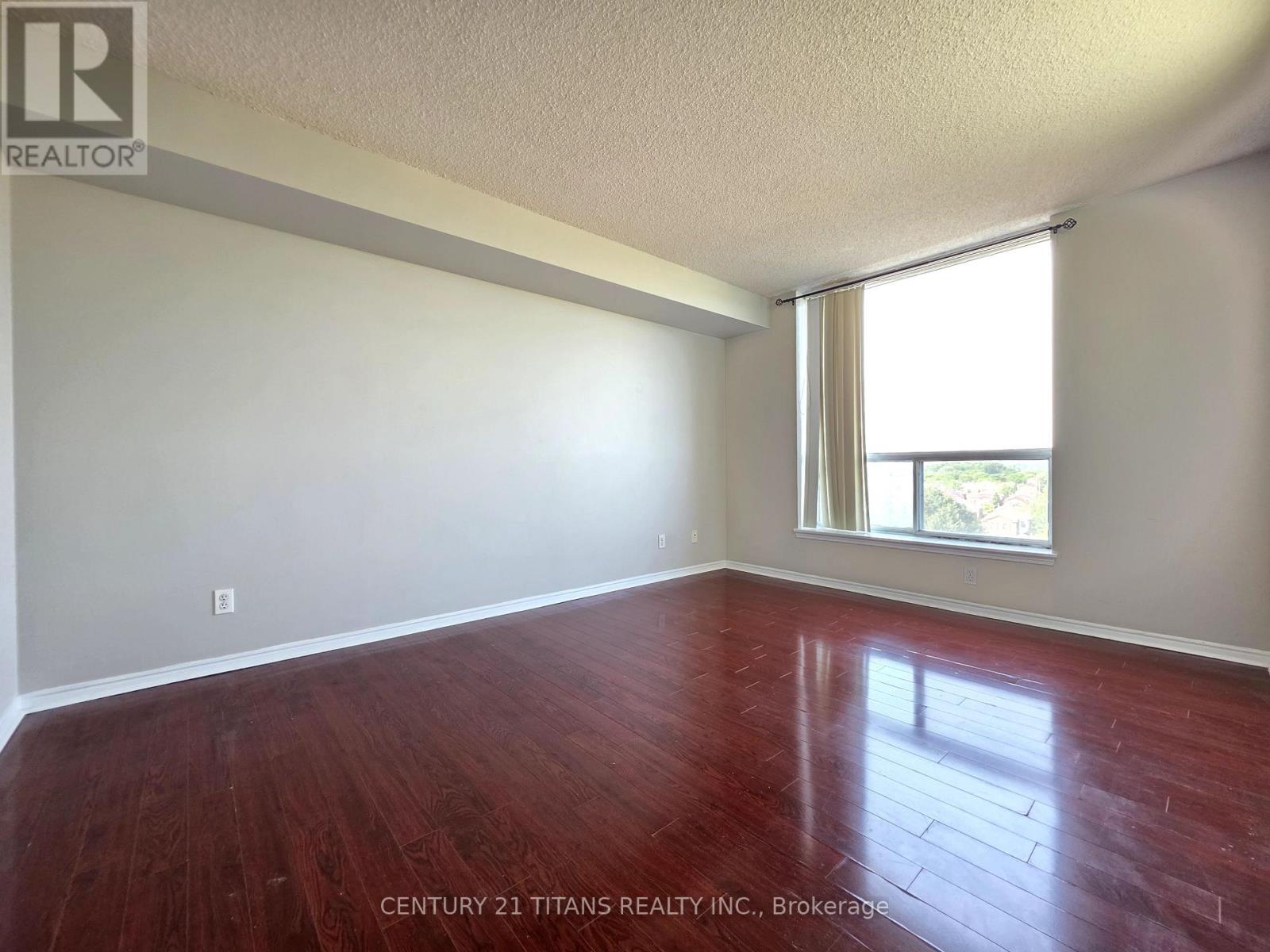 Photo 15 of 716 480 Mclevin Avenue, Toronto ON