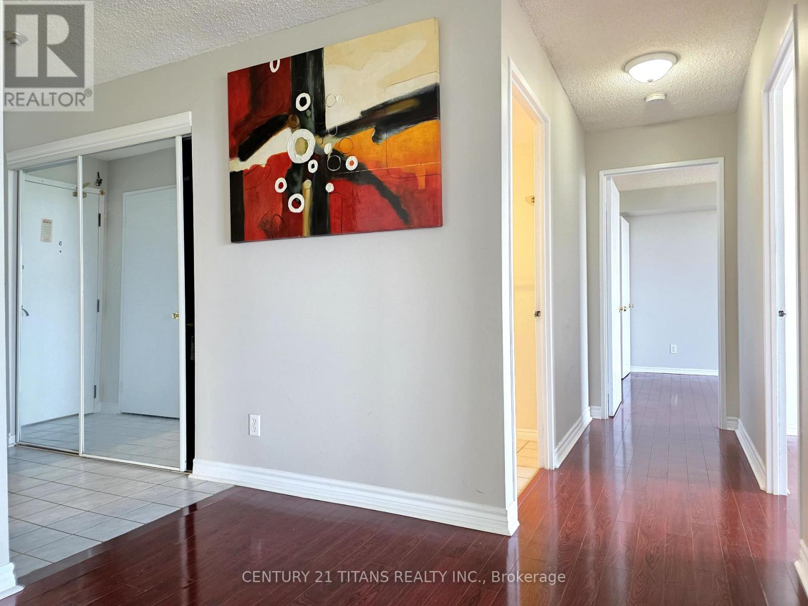 Photo 6 of 716 480 Mclevin Avenue, Toronto ON