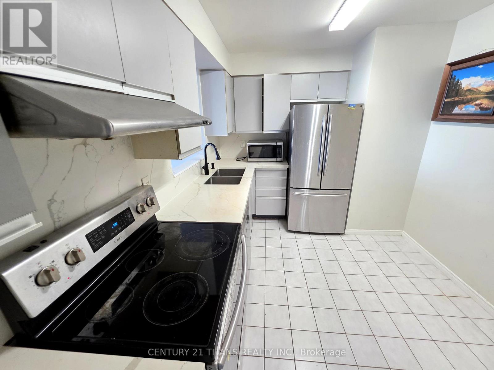 Photo 13 of 716 480 Mclevin Avenue, Toronto ON