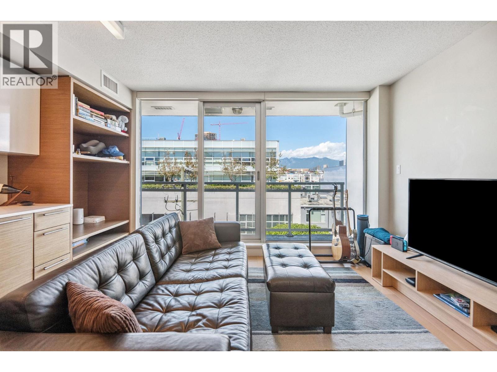 Photo 8 of 416 1635 West 3rd Avenue, Vancouver BC