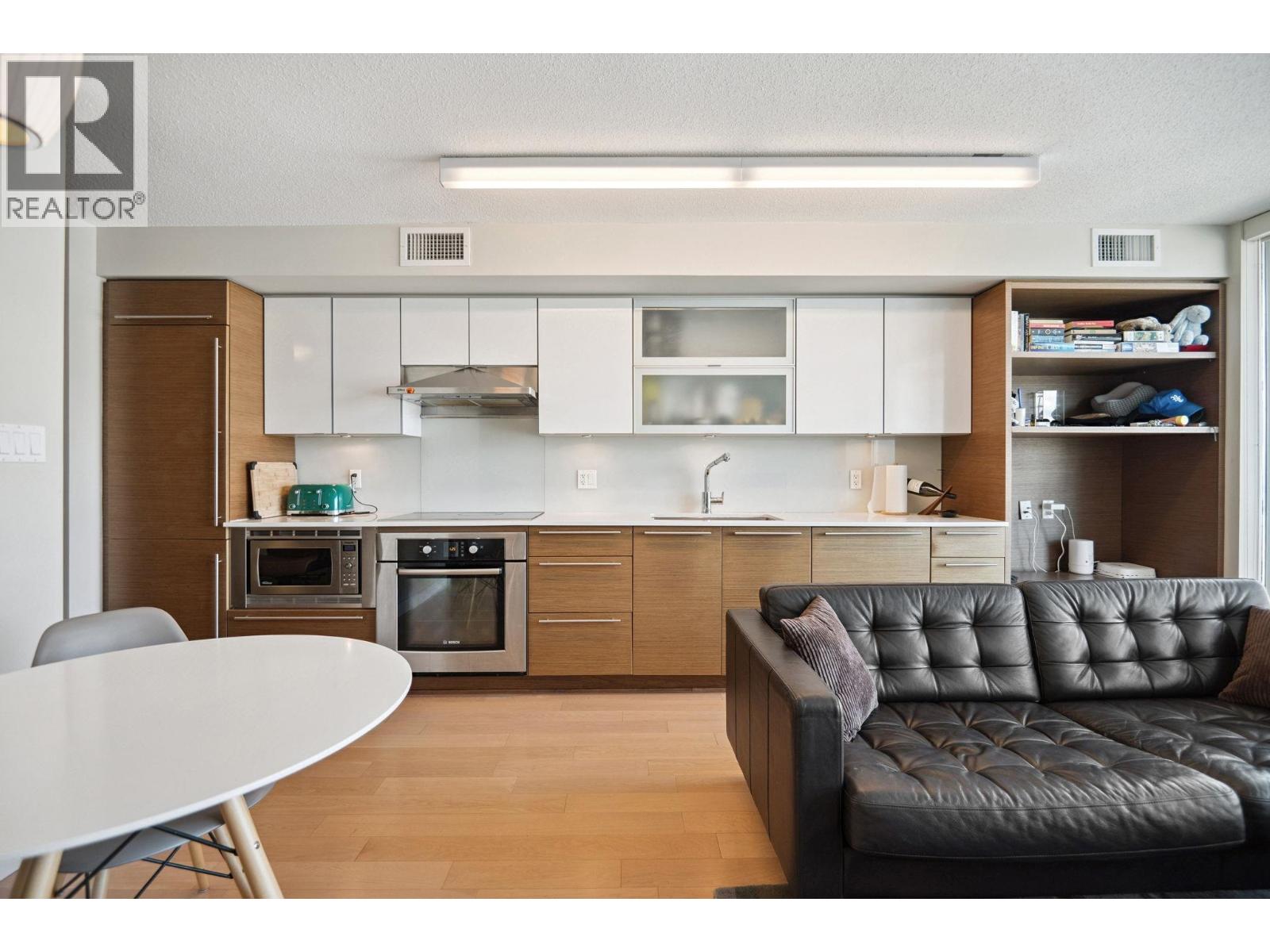 Photo 20 of 416 1635 West 3rd Avenue, Vancouver BC