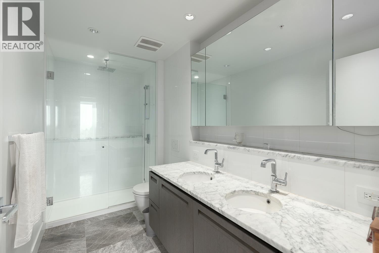Photo 5 of 501 2102 W 48th Avenue, Vancouver BC