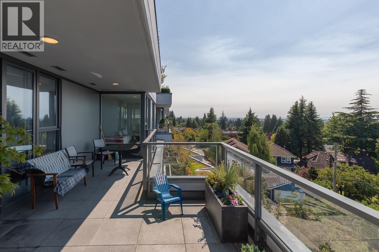 Photo 25 of 501 2102 W 48th Avenue, Vancouver BC
