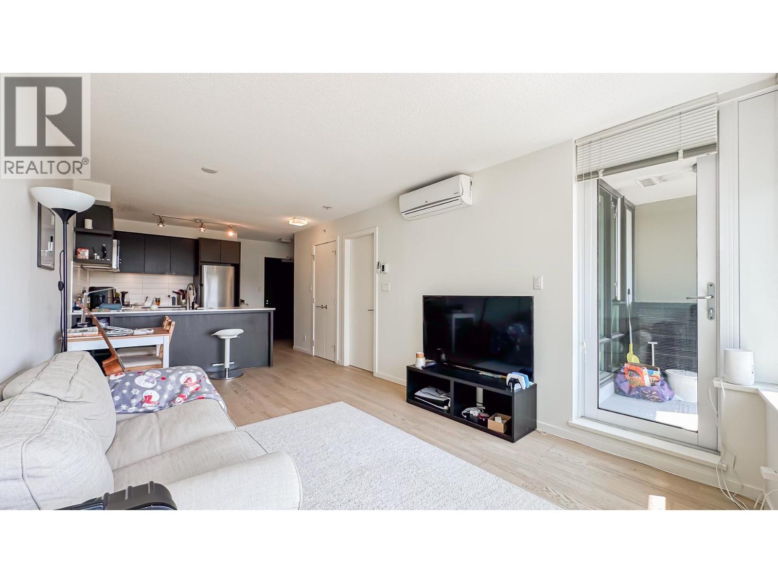 Photo 12 of 1307 7733 Firbridge Way, Richmond BC