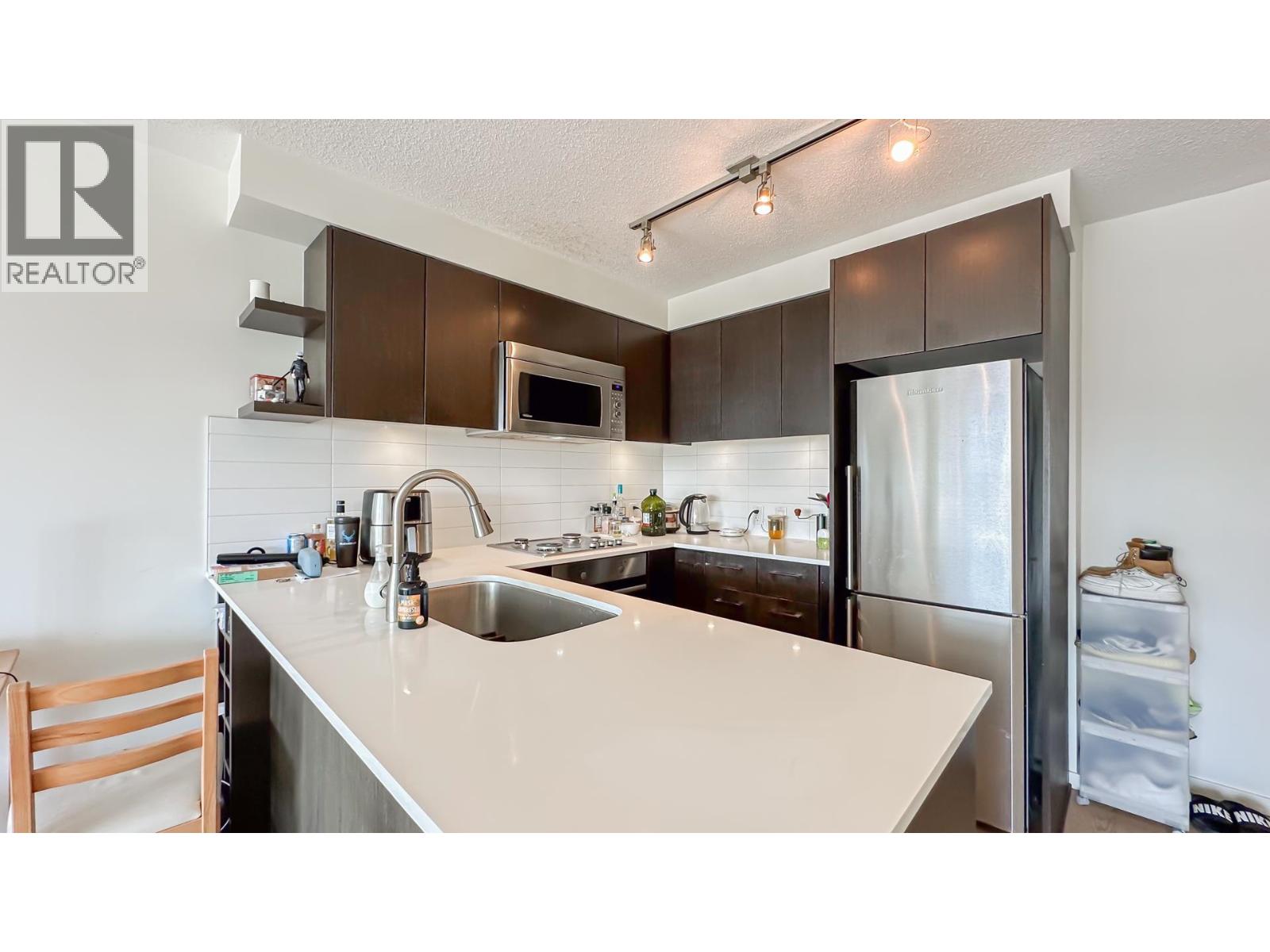 Photo 9 of 1307 7733 Firbridge Way, Richmond BC