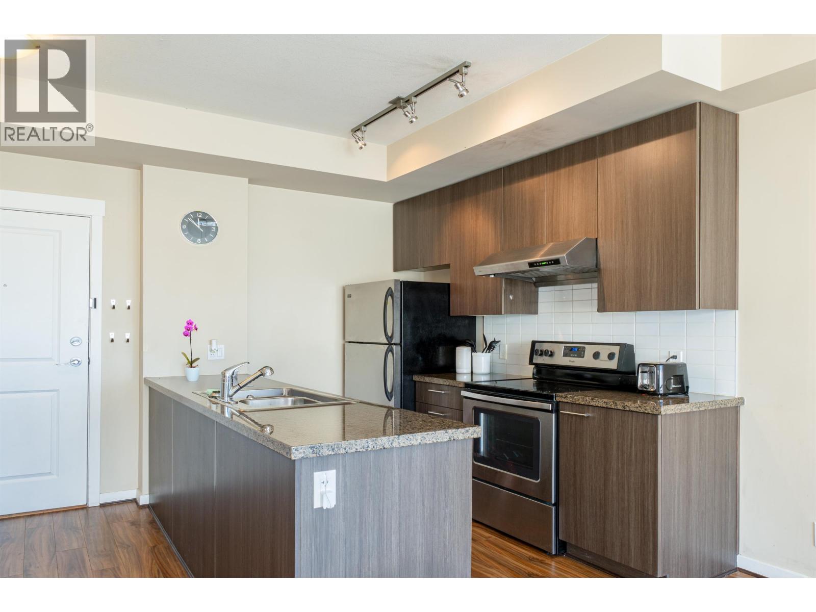 Photo 10 of 795 4133 Stolberg Street, Richmond BC
