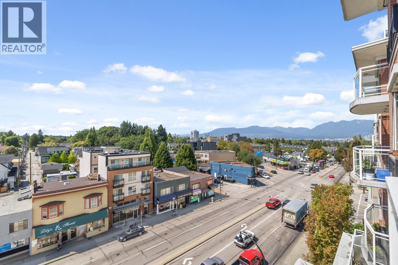 Photo 11 of 505 4028 Knight Street, Vancouver BC