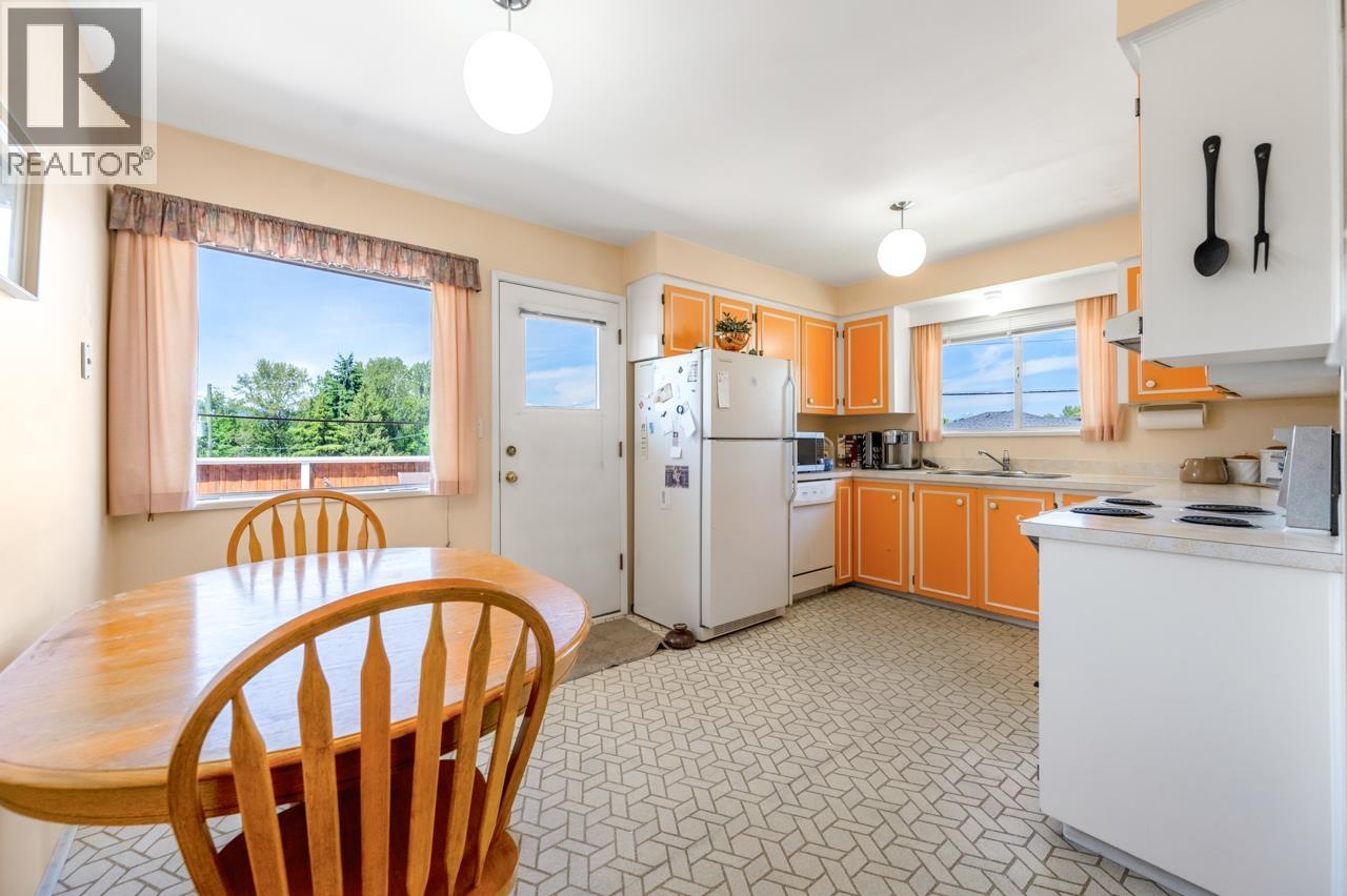 Photo 11 of 4971 Buxton Street, Burnaby BC