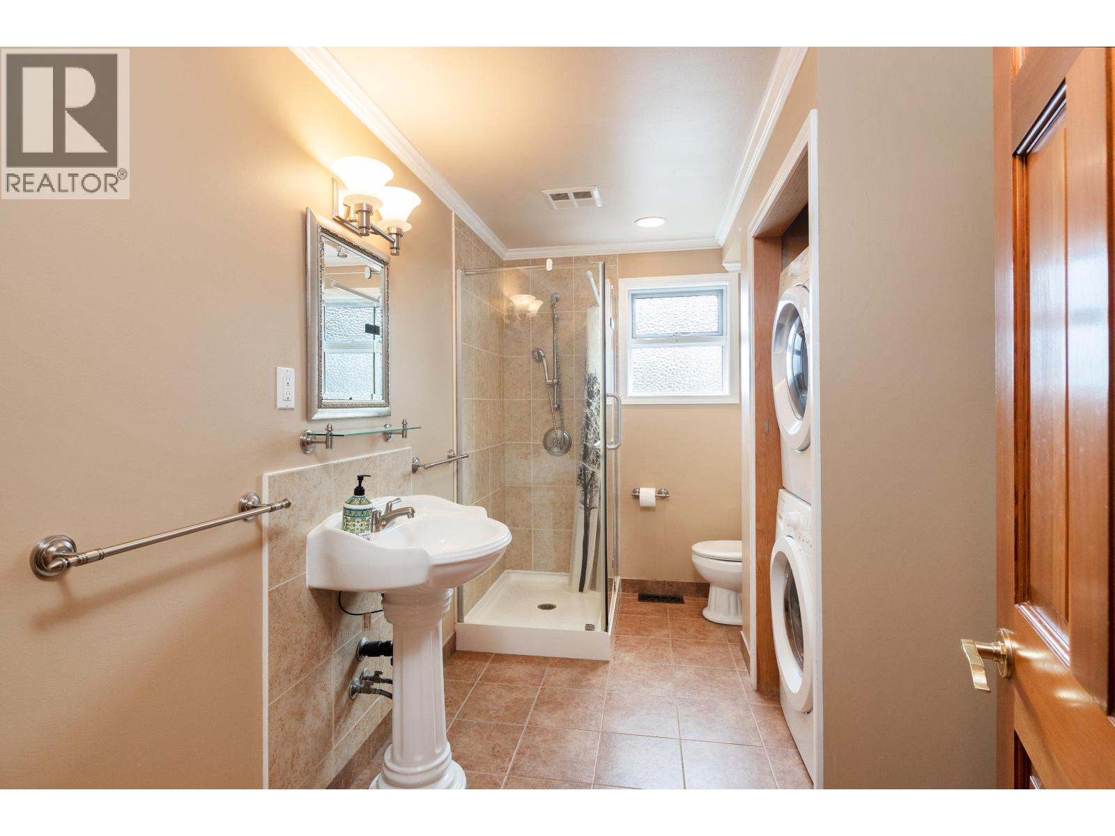 Photo 8 of 2929 W 24th Avenue, Vancouver BC