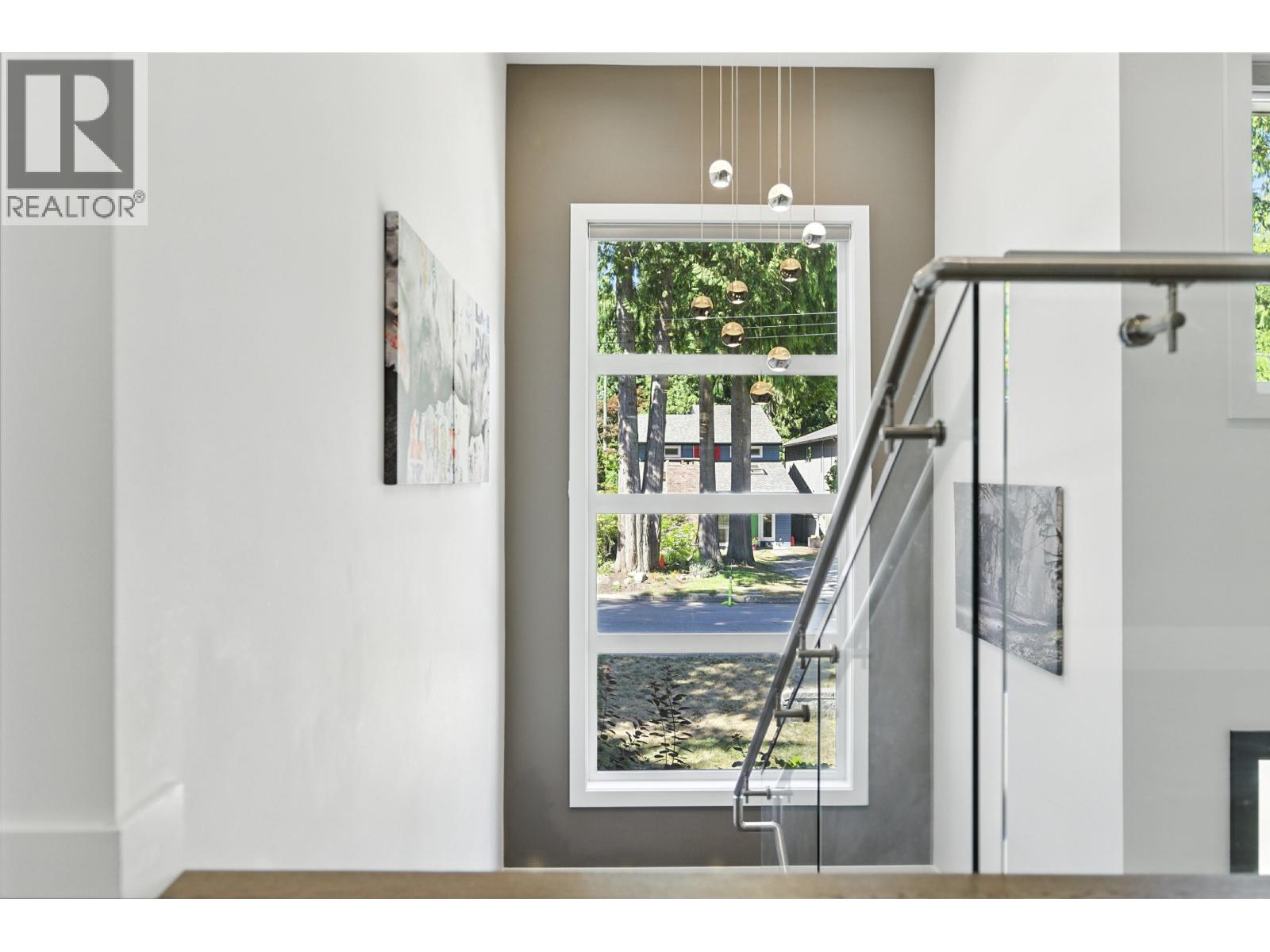 1891 BURRILL AVENUE, North Vancouver