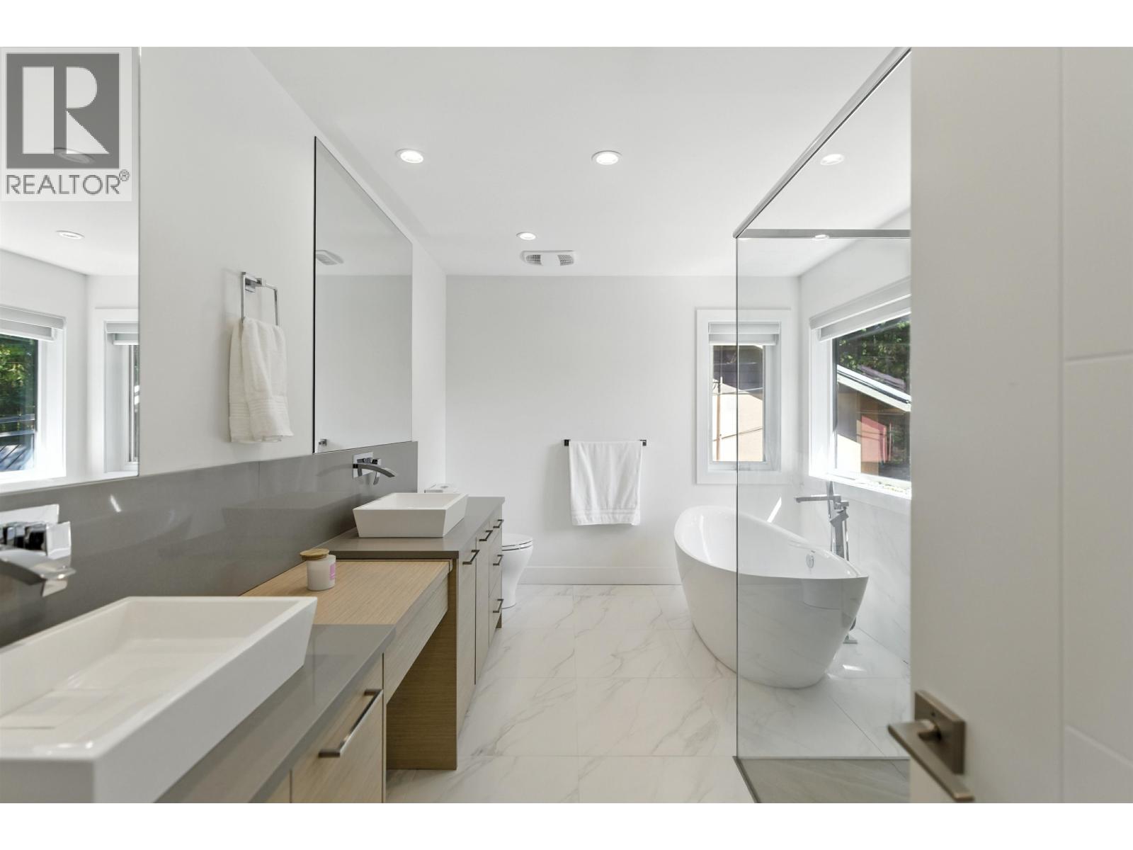 1891 BURRILL AVENUE, North Vancouver