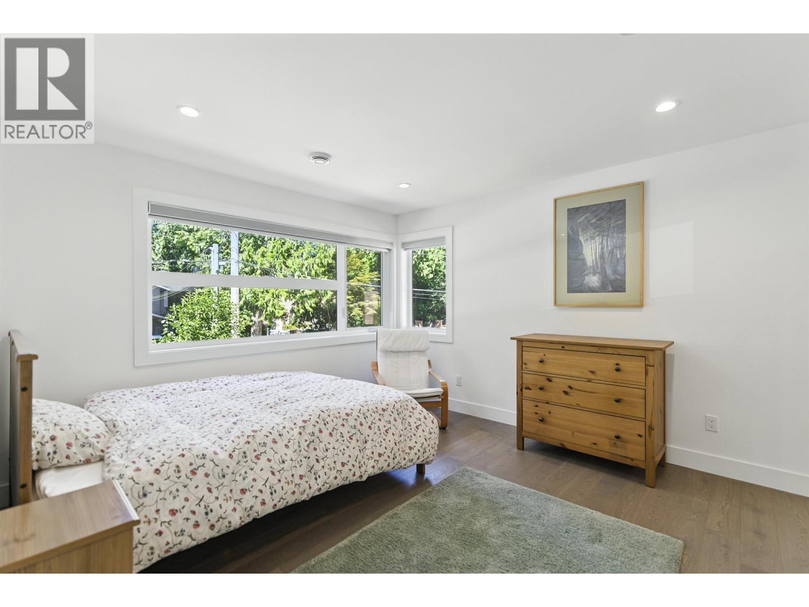 1891 BURRILL AVENUE, North Vancouver