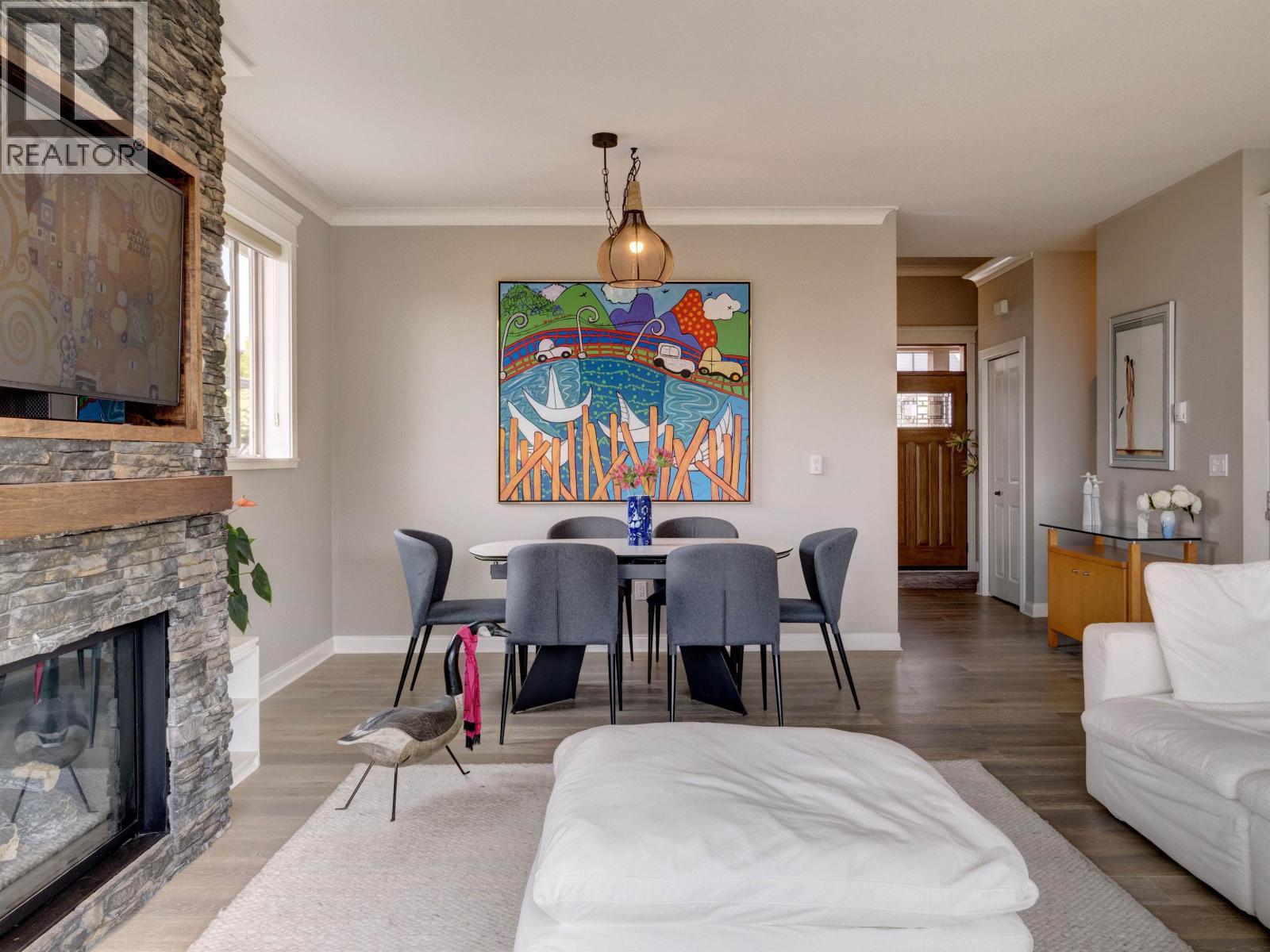 6338 BAILLIE ROAD, Sechelt