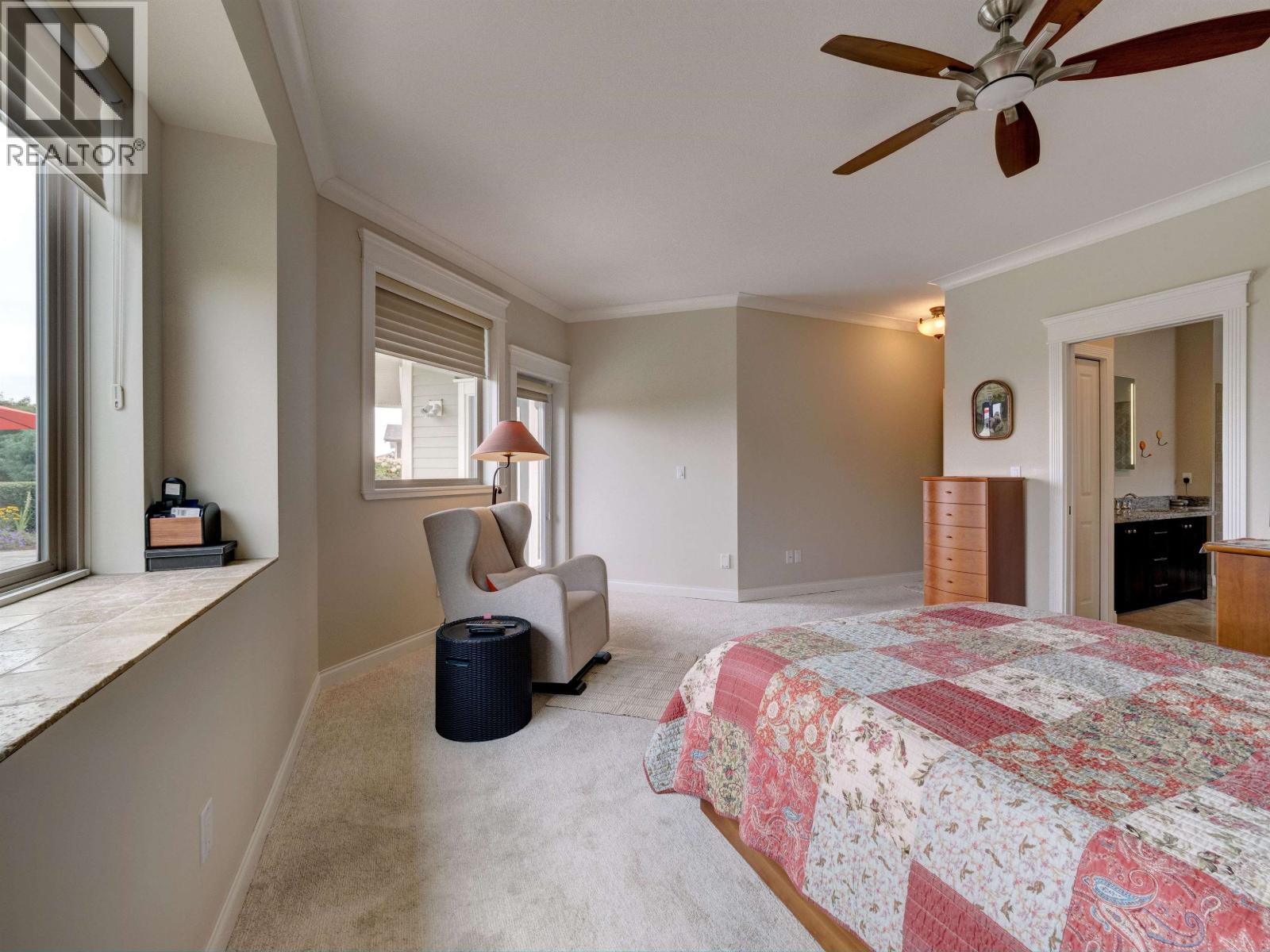 6338 BAILLIE ROAD, Sechelt