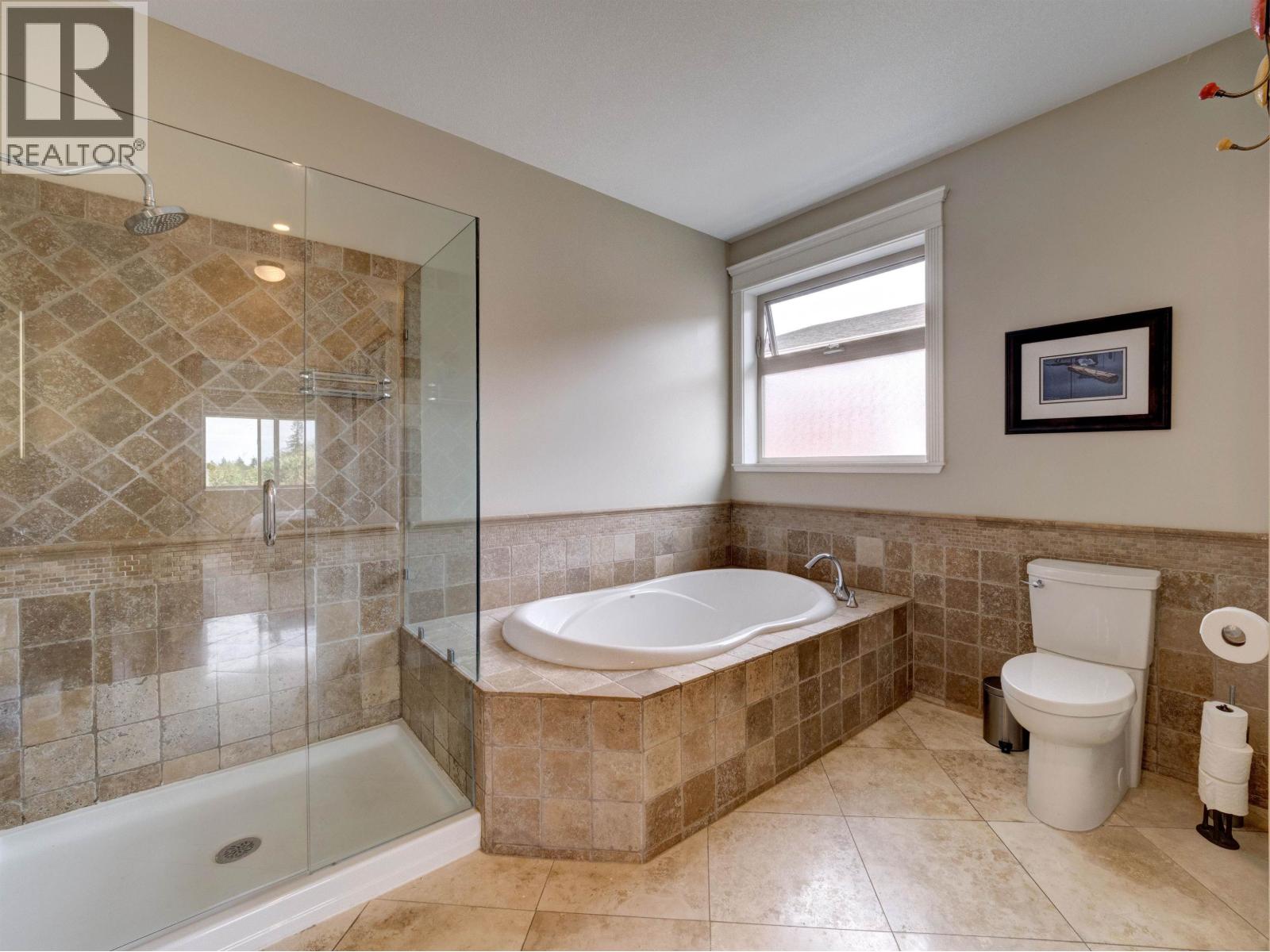 6338 BAILLIE ROAD, Sechelt