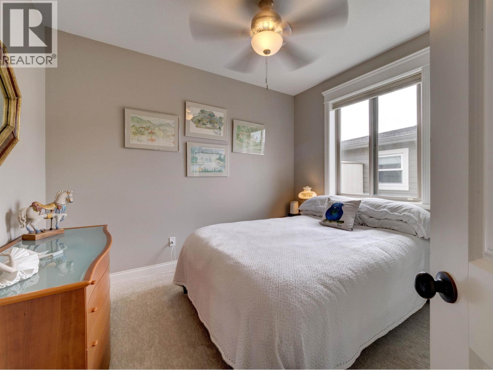 6338 BAILLIE ROAD, Sechelt
