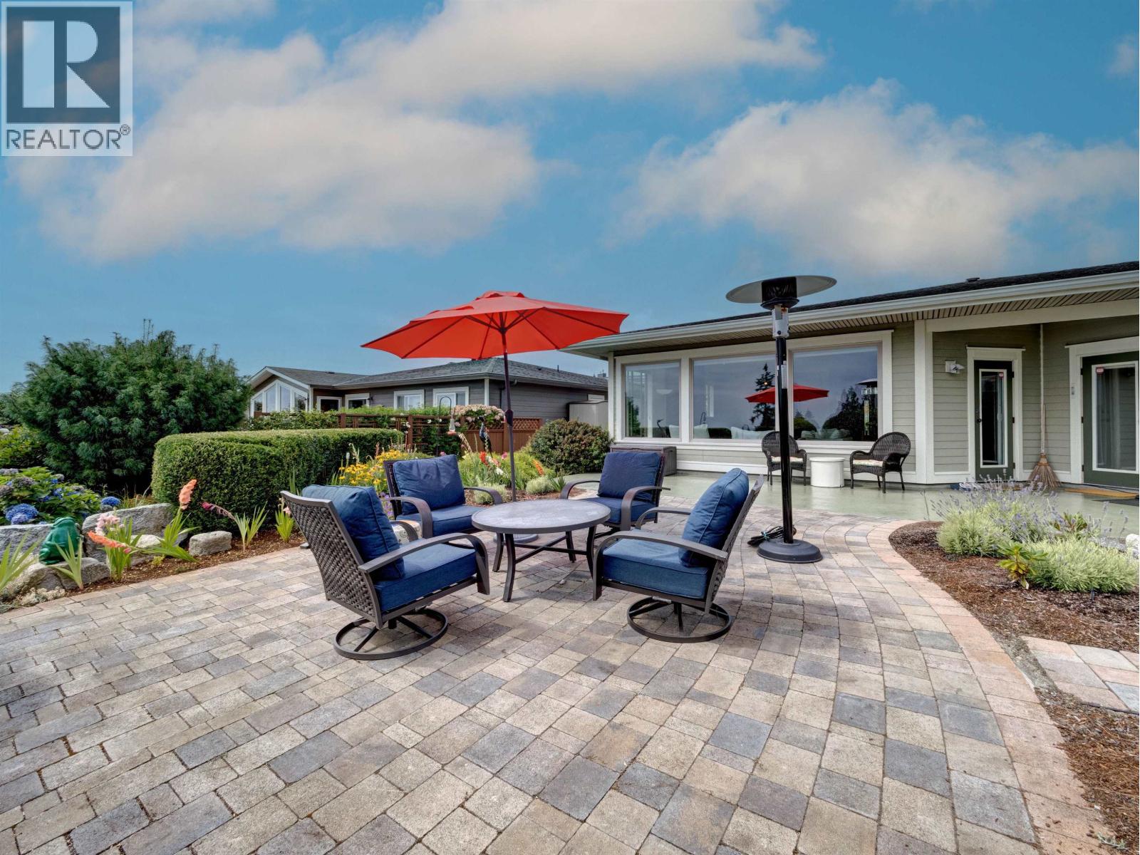 6338 BAILLIE ROAD, Sechelt