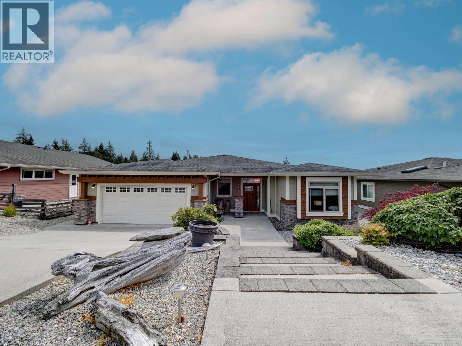 6338 BAILLIE ROAD, Sechelt