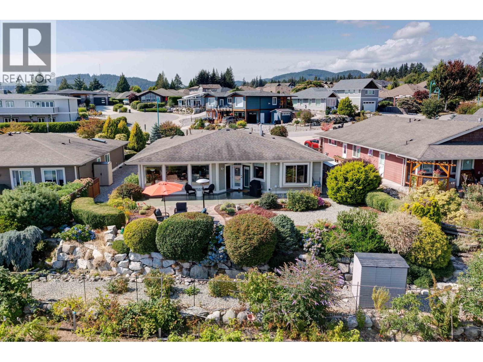6338 BAILLIE ROAD, Sechelt