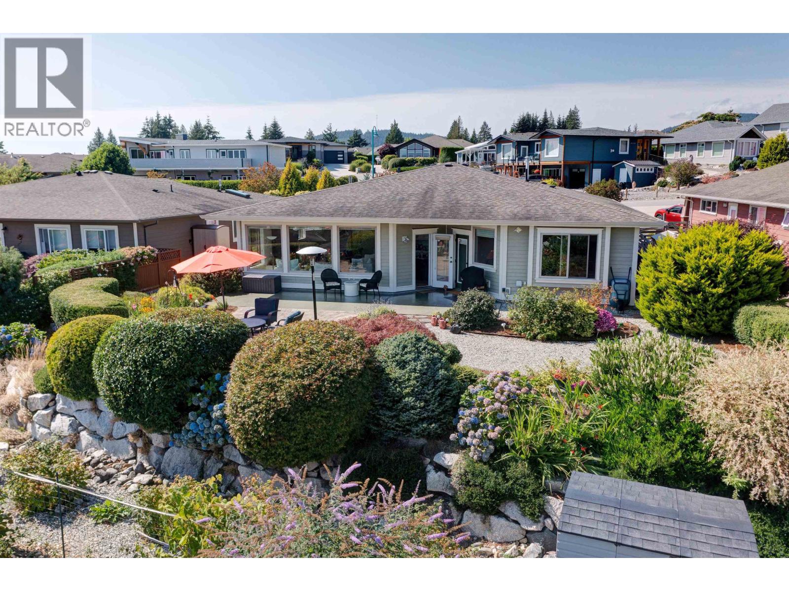 6338 BAILLIE ROAD, Sechelt